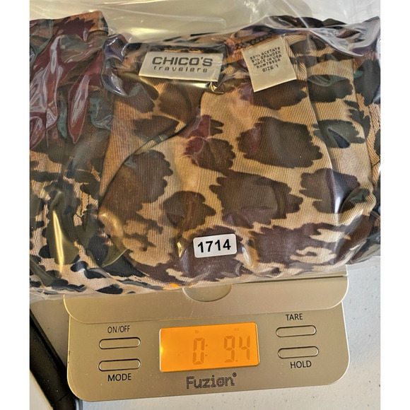 Chicos Travelers Size 1 / Medium Top Animal Print Y2K Cinched Knit Mob Wife - Picture 12 of 12